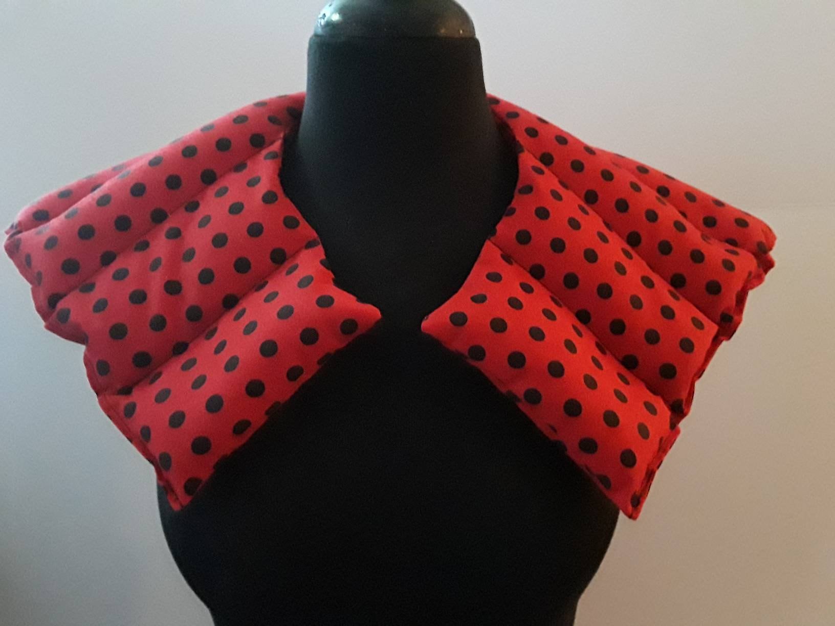 Wärmekissen Für Hals Und Schultern/Reis-Heizkissen, Leinsamen, Mikrowellen-Heizkissen Parfümiert Oder Nicht - Geschenk Frauen- Rot Schwarzer Punkt von Etsy - Essiedesigns