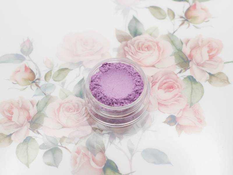 Light Purple Shimmer Eyeshadow - "Leska" Veganes Mineral Make-Up." von Etsy - Etherealle