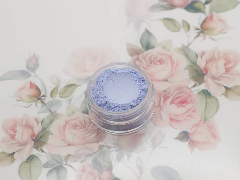 "Matter Hellblauer Lidschatten - "Snowdrop" Vegan Mineral Makeup." von Etsy - Etherealle