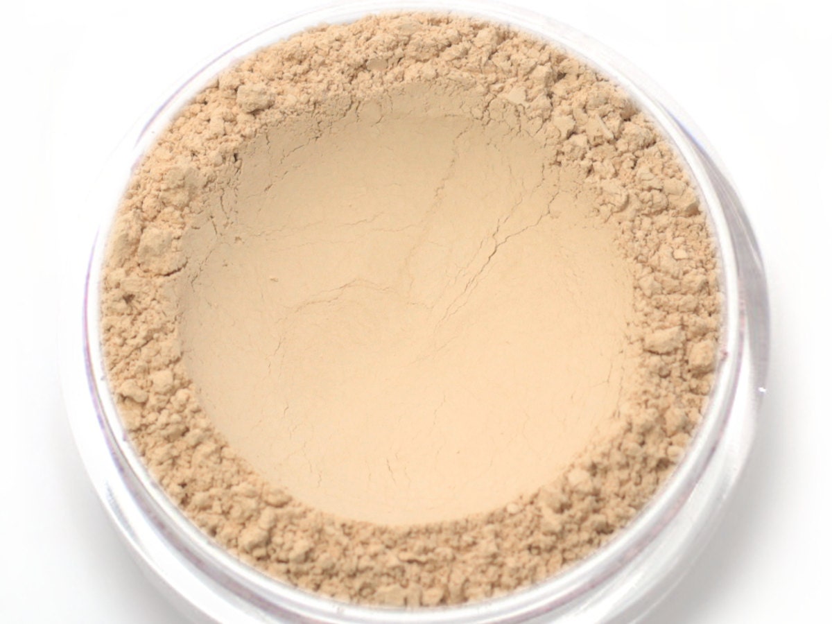 Mineral Powder Foundation Vegan Matte Full Coverage - Creme Hellrosa Unterton von Etsy - Etherealle
