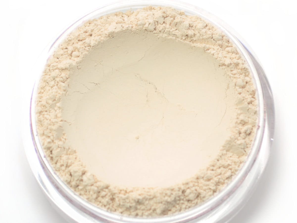 Mineral Wonder Powder Foundation - "Milch" Sehr Heller Farbton Mit Neutralem Unterton Veganes Make-Up von Etsy - Etherealle