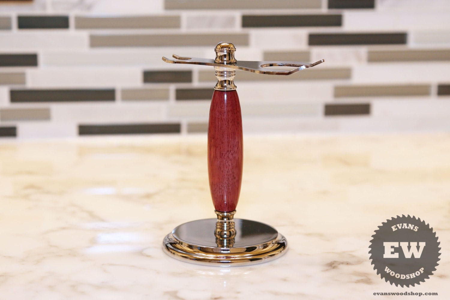 Rasur Stand - Amaranth Holz Rasierer Und Bürstenhalter von Etsy - EvansWoodshopCo