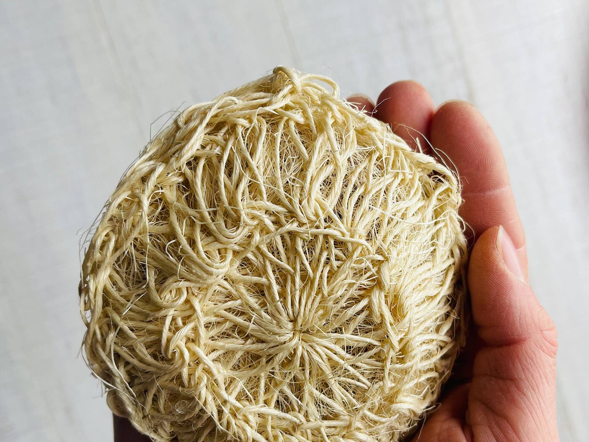 Sisal Trockenbürste | Peeling Hand Körper Scrubber Handabrieb Duschbad Naturell |Kompostierbar Umweltfreundlich, Plastikfrei Sisal Trockenbürste | Peeling Hand Körper Scrubber Handabrieb Duschbad Naturell |Kompostierbar Umweltfreundlich, Plastikfrei von Etsy - EvergreenViewFarm