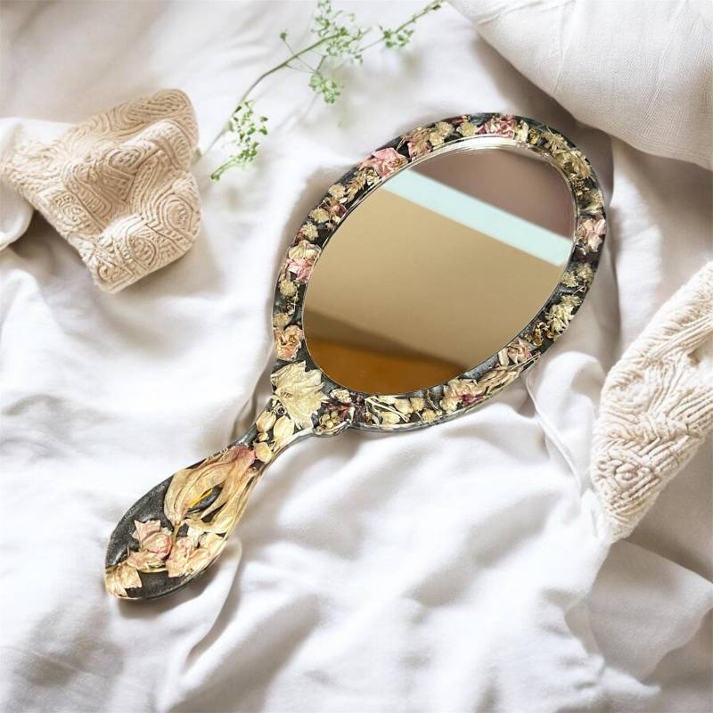 Eleganter Handgefertigte Handspiegel, Mit Getrockene Echte Blumen, Royales Design, Deko, Epoxidharz von Etsy - Evleanro