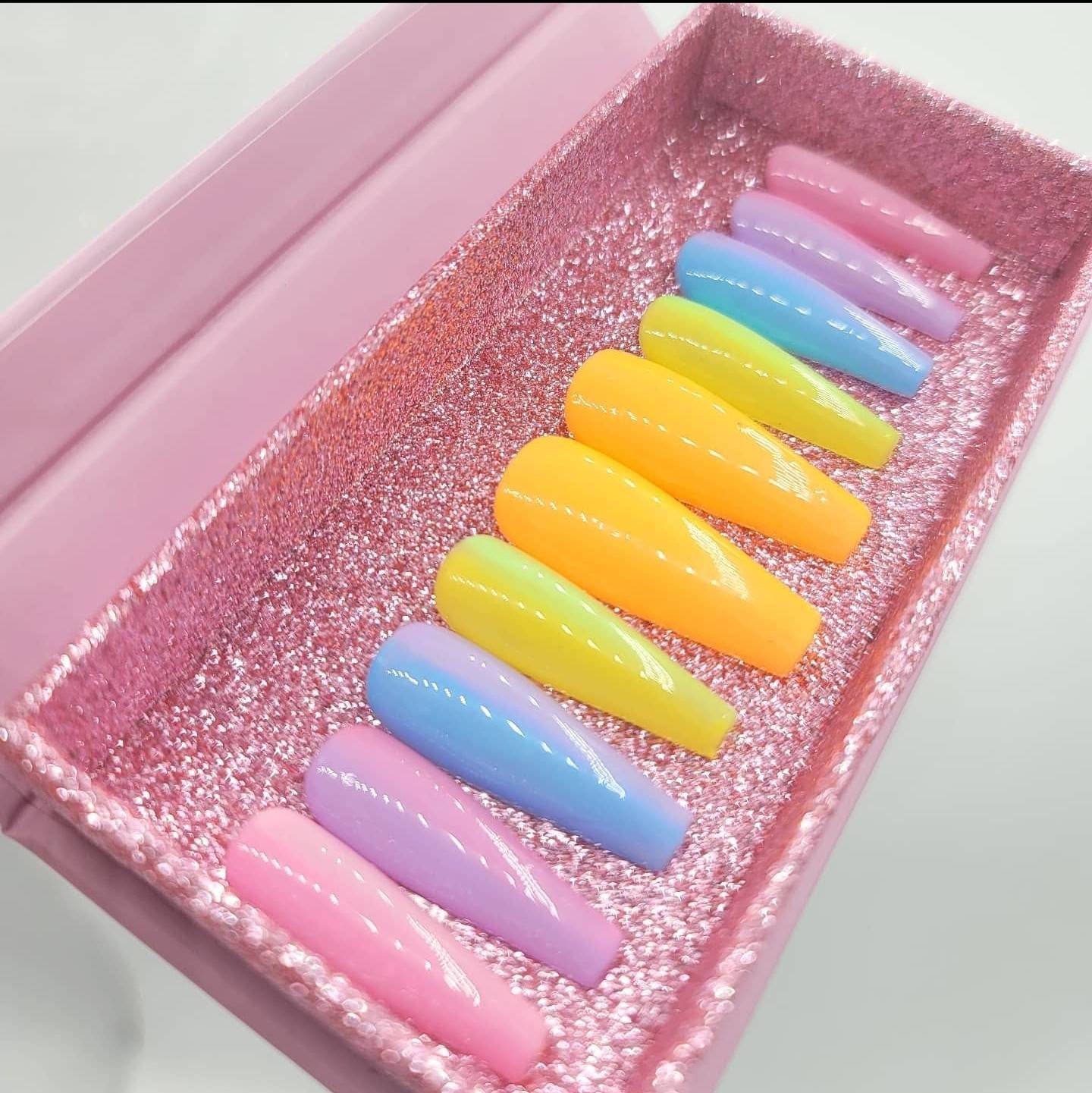 Bunte Ombre Nägel/ Drücken Sie Auf Die Pastell Regenbogen Nägel von Etsy - ExpressnailsDesigns