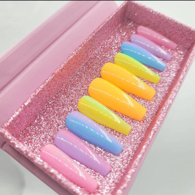 Bunte Ombre Nägel/ Drücken Sie Auf Die Pastell Regenbogen Nägel von Etsy - ExpressnailsDesigns