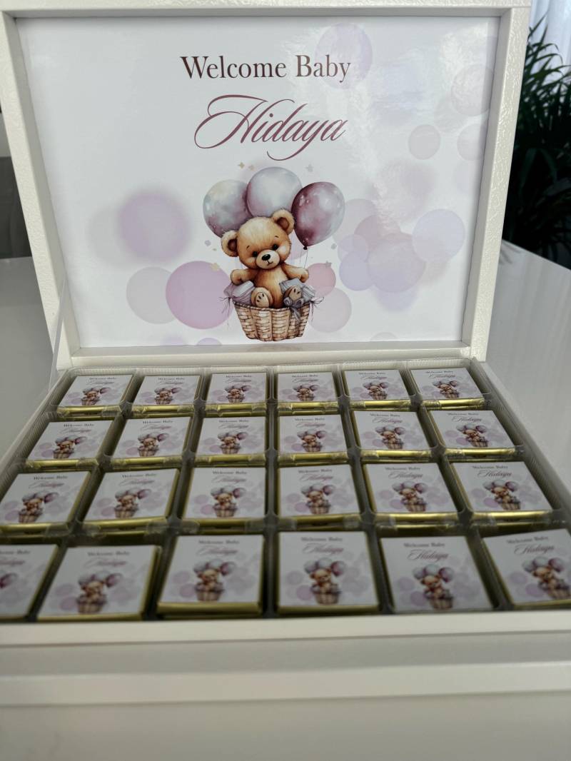 Personalisierte Baby-Girl Schokobox - Mädchen Geburt Geschenk Willkommen Baby 50 Schokoladen Rosa Design Personalisierte Baby-Girl Schokobox - Mädchen Geburt Geschenk Willkommen Baby 50 Schokoladen Rosa Design von Etsy - EymaKunst