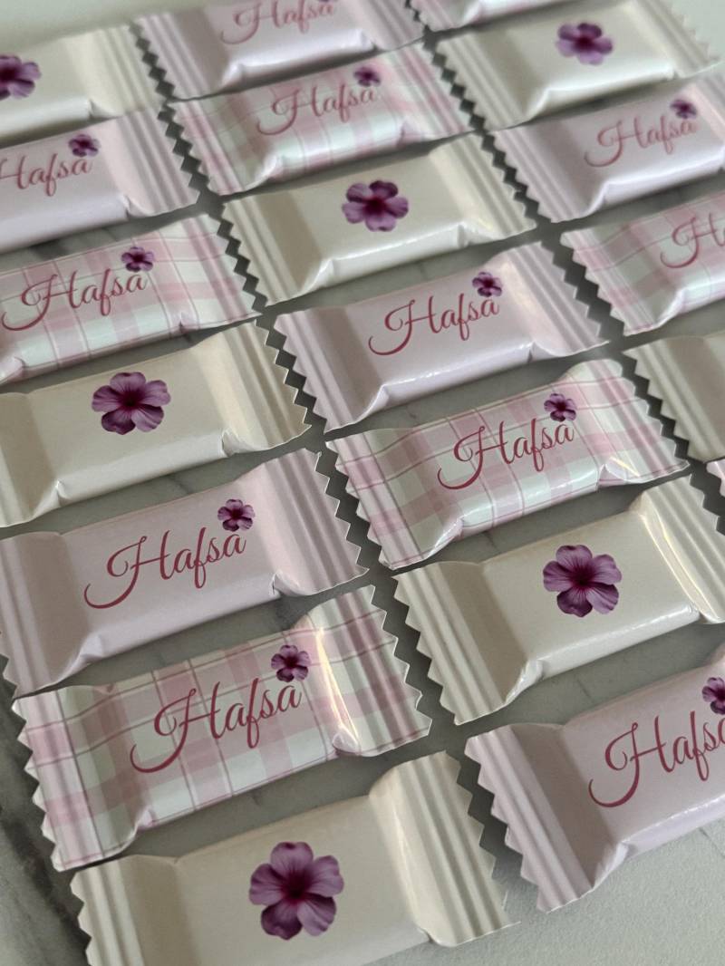 Personalisierte Mini Schokoladen Rioba Gastgeschenke Hochzeit, Verlobung, Babyshower. Individuelle Verpackung Mit Namen & Datum Giveaway Personalisierte Mini Schokoladen Rioba Gastgeschenke Hochzeit, Verlobung, Babyshower. Individuelle Verpackung Mit Namen & Datum Giveaway von Etsy - EymaKunst