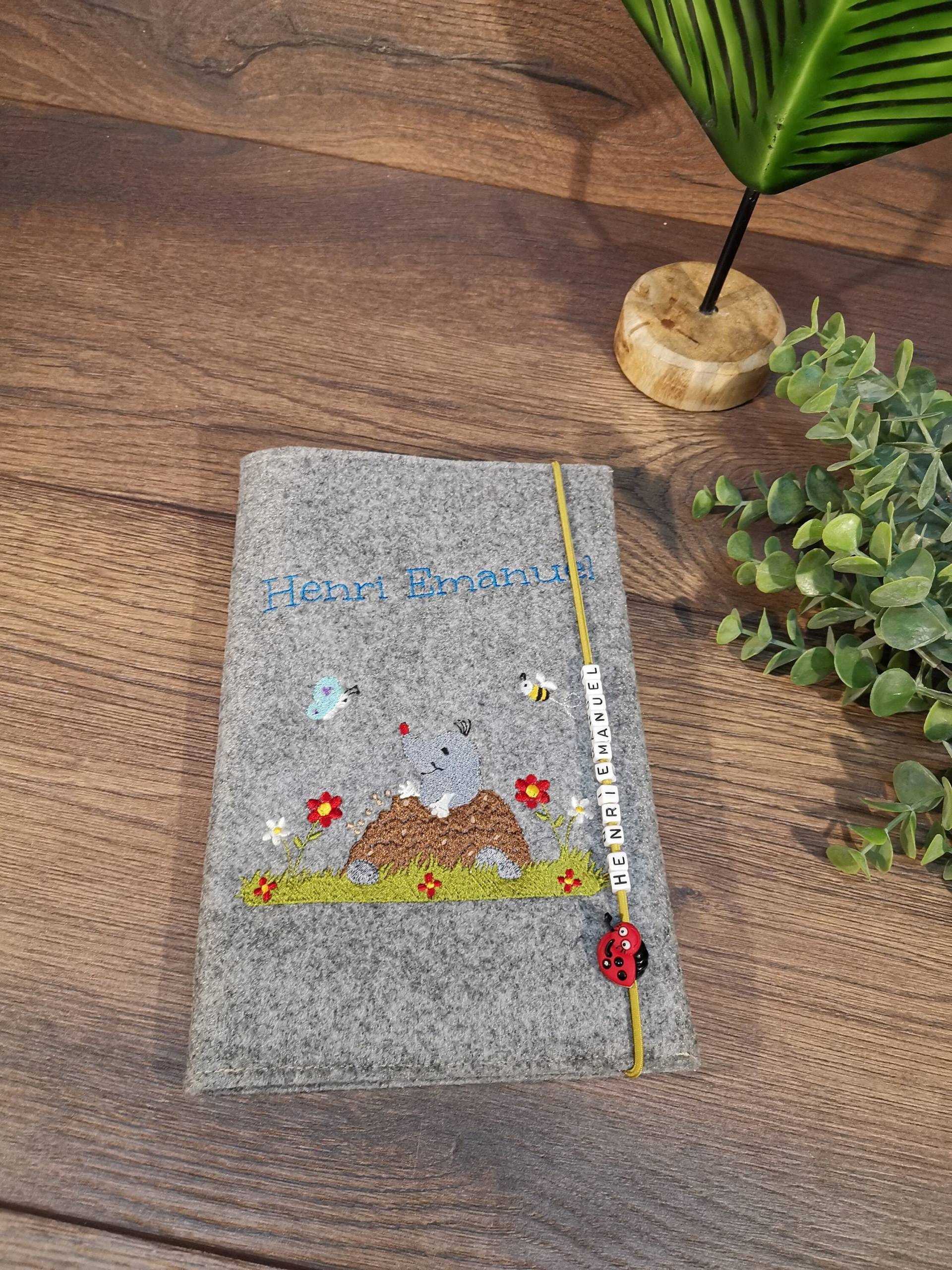 Uhefthülle Aus Filz, U-Heft Hülle Mit Namen, Impfpass Fach, Personalisiert von Etsy - FOOTPRINTGeschenke