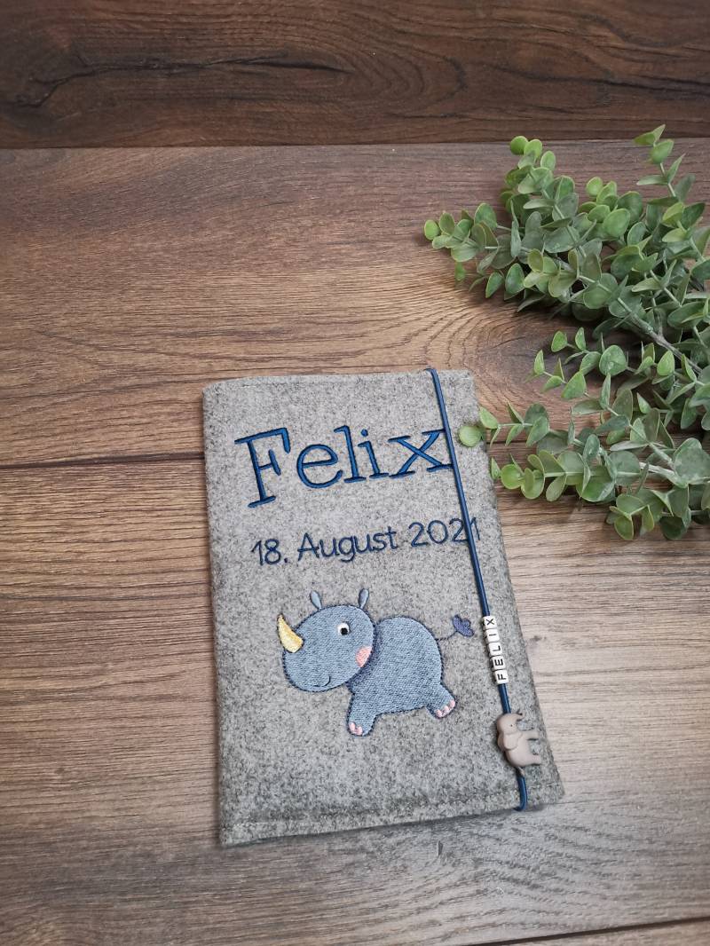 Uhefthülle Aus Filz, U-Heft Hülle Mit Namen, Impfpass Fach, Personalisiert Uhefthülle Aus Filz, U-Heft Hülle Mit Namen, Impfpass Fach, Personalisiert von Etsy - FOOTPRINTGeschenke