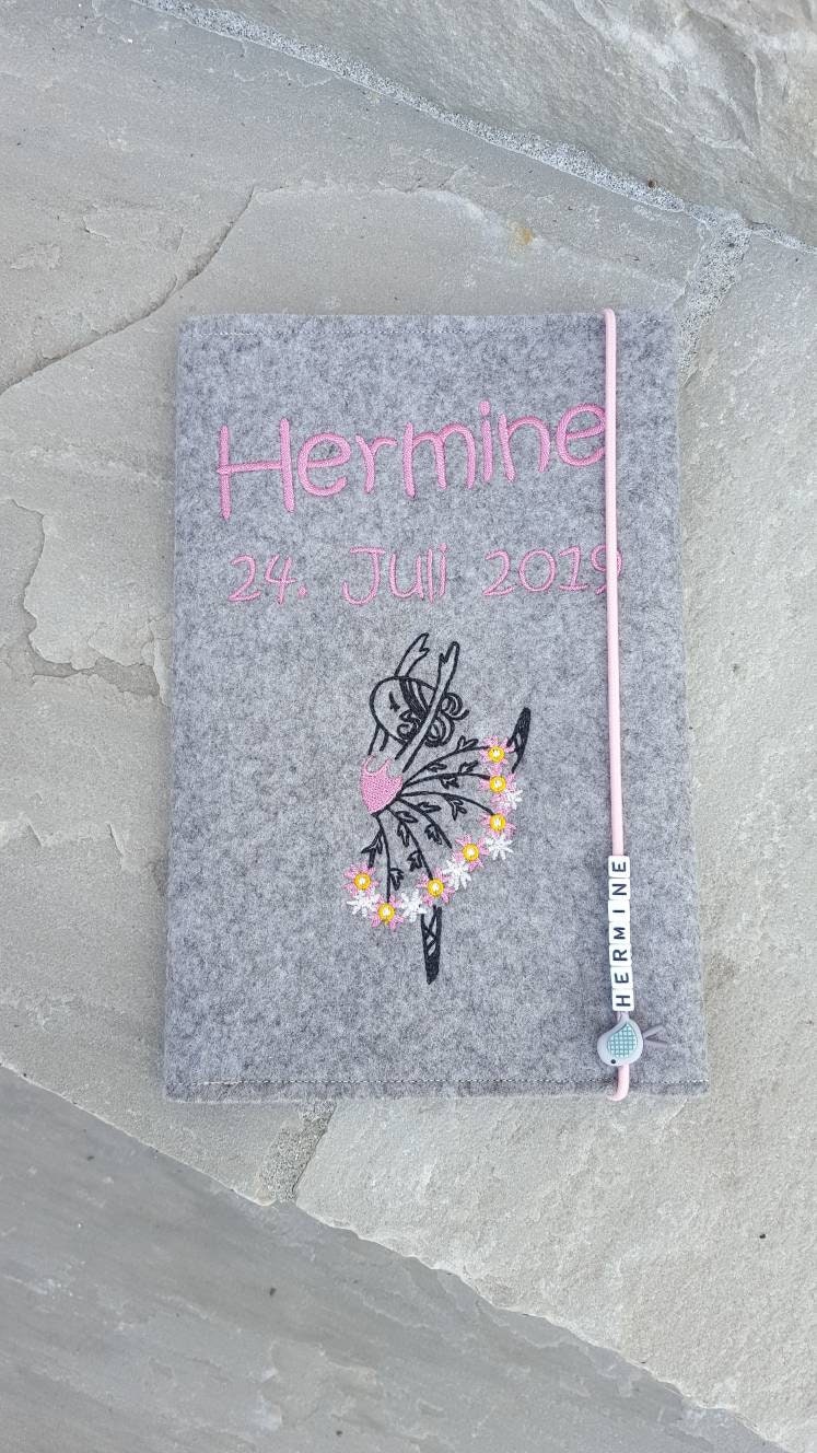 Uhefthülle Aus Filz, Uheft Und Impfpass Hülle, Uhefthülle Filz Fuchs, Löwe, Junge Mädchen, Mit Namen von Etsy - FOOTPRINTGeschenke