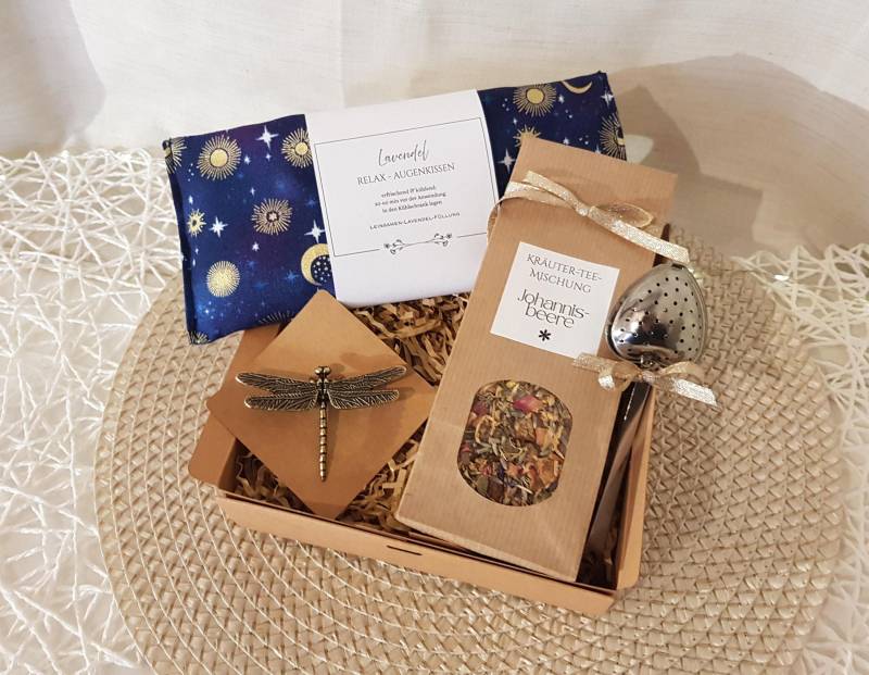 Geschenkset Self Care Paket Aromatherpaie Augenkissen Sonne Mond Und Sterne Lavendel Tee Box Mitbringsel Geschenk Zu Weihnachten Geschenkset Self Care Paket Aromatherpaie Augenkissen Sonne Mond Und Sterne Lavendel Tee Box Mitbringsel Geschenk Zu Weihnachten von Etsy - FablesAesthetics