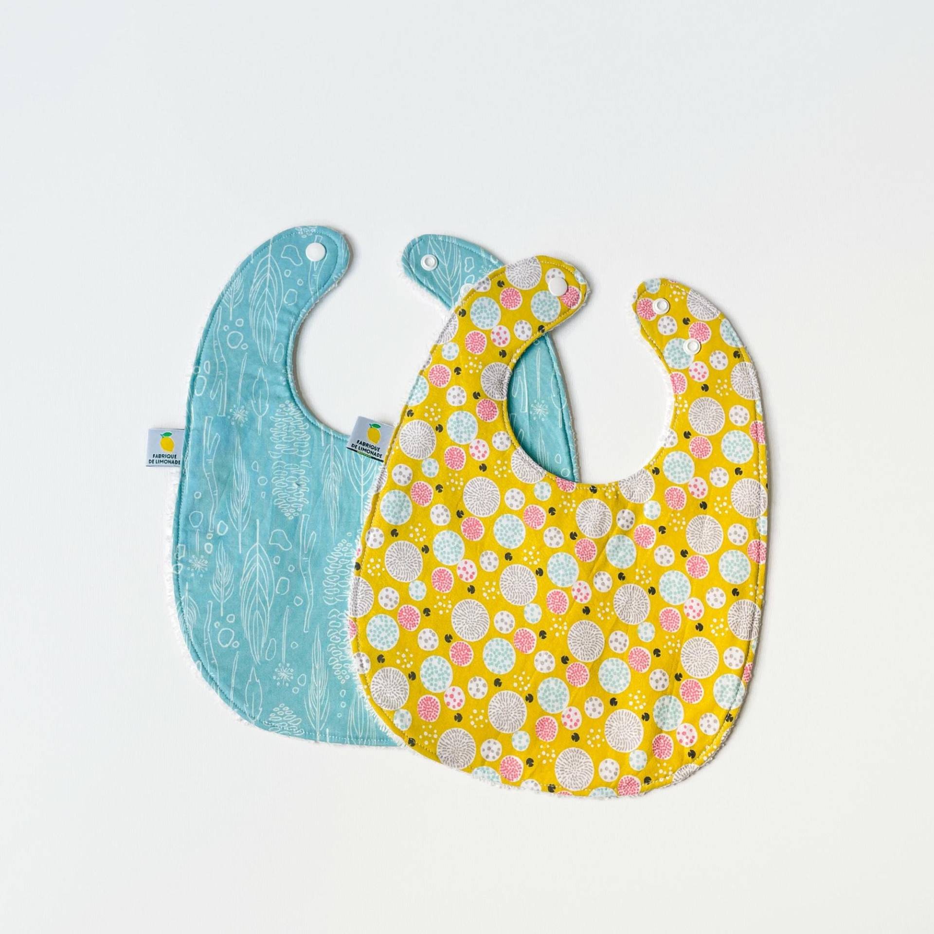 Baby Lätzchen. Lätzchen Aus Blauer Oder Gelber Baumwolle. Rückseite Weißem Frotteestoff Baby Lätzchen. Lätzchen Aus Blauer Oder Gelber Baumwolle. Rückseite Weißem Frotteestoff von Etsy - FabriqueDeLimonade