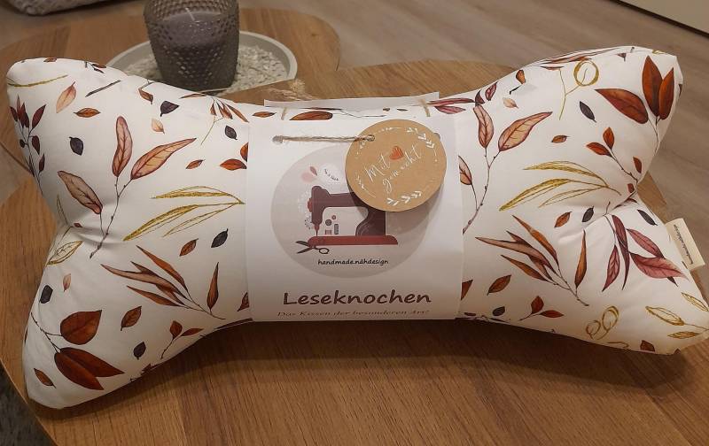 Leseknochen Nackenkissen 36x18 cm Handmade Blumen Bunt von Etsy - FadenSpektakel