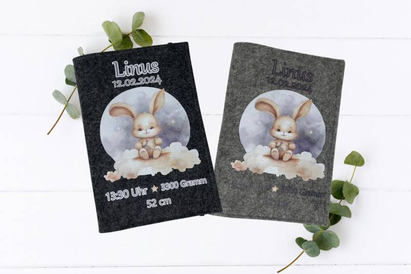 U-Heft Hülle Hase Personalisiert - Filz Geschenk Zur Geburt Baby Junge/Mädchen Mit Name & Geburtsdaten Fach Für Impfpass U-Heft Hülle Hase Personalisiert - Filz Geschenk Zur Geburt Baby Junge/Mädchen Mit Name & Geburtsdaten Fach Für Impfpass von Etsy - Fadensalat