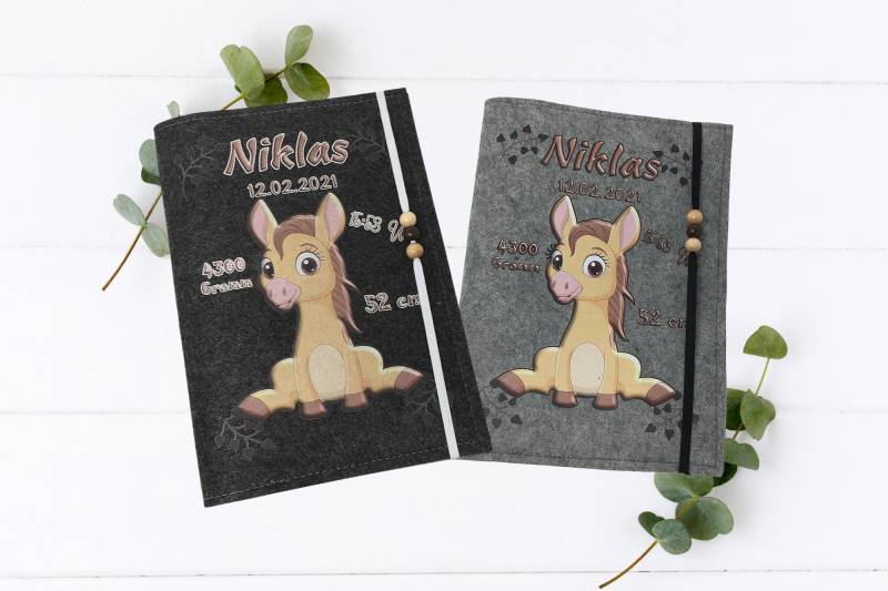 U-Heft Hülle Pferd Fohlen Personalisiert - Filzhülle Mit Impfpassfach Geschenk Zur Geburt Junge Baby Dokumentenmappe Mädchen U-Heft Hülle Pferd Fohlen Personalisiert - Filzhülle Mit Impfpassfach Geschenk Zur Geburt Junge Baby Dokumentenmappe Mädchen von Etsy - Fadensalat