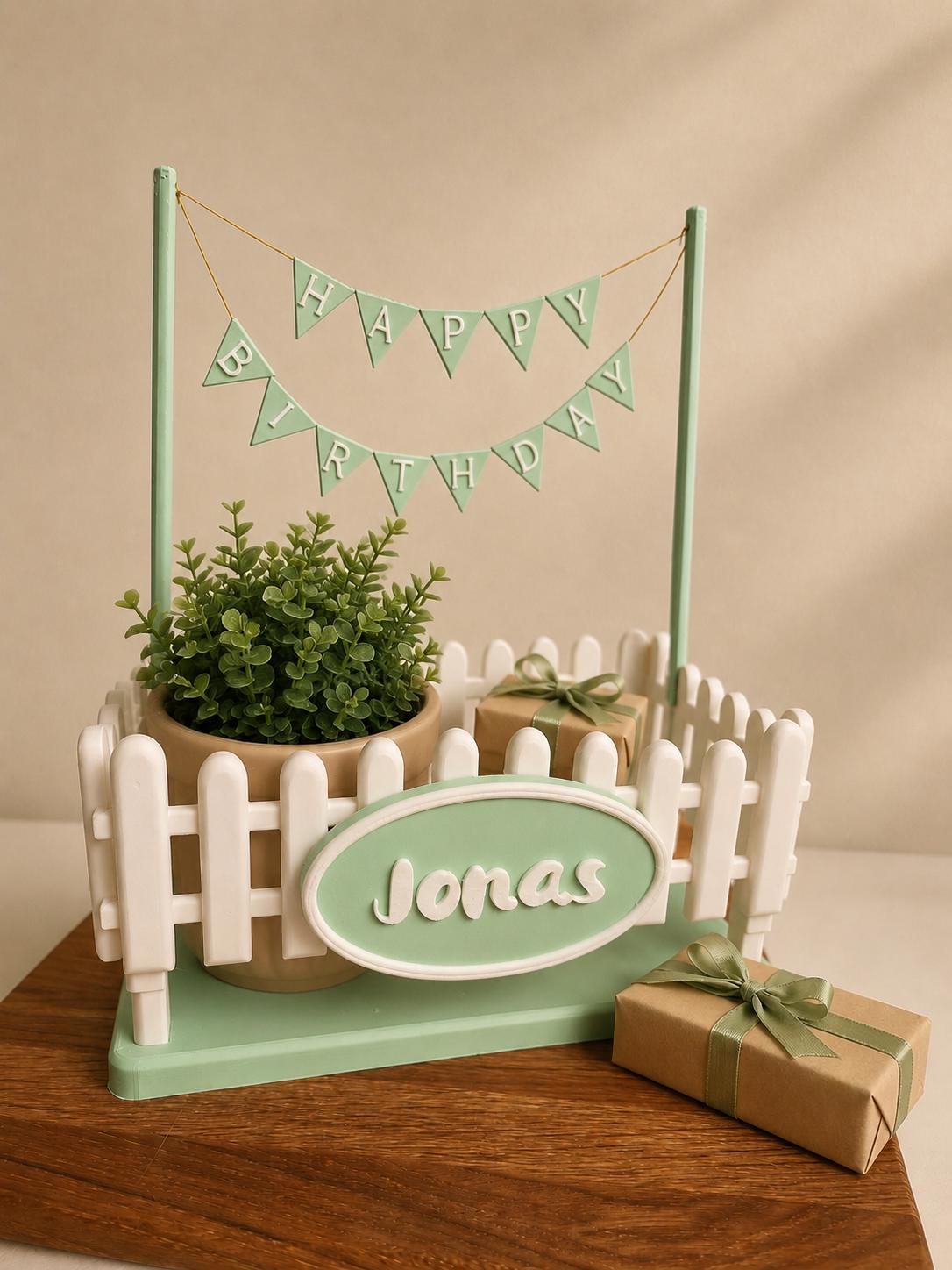 Geschenk Garten - Personalisiert Mit Namen Nach Wahl Geschenkset Kleinen Topf Und Wimpelkette Happy Birthday Geschenk Garten - Personalisiert Mit Namen Nach Wahl Geschenkset Kleinen Topf Und Wimpelkette Happy Birthday von Etsy - FadenundHolz