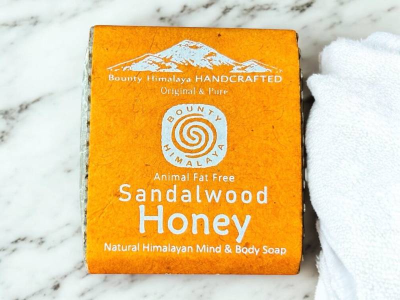 Sandelholz Honig Seife | 100 % Natürlich Vegetarisch Handgemacht Ayurveda Nepal Himalaya Faire Herstellung Ohne Palmöl von Etsy - FairSpiritCrafts