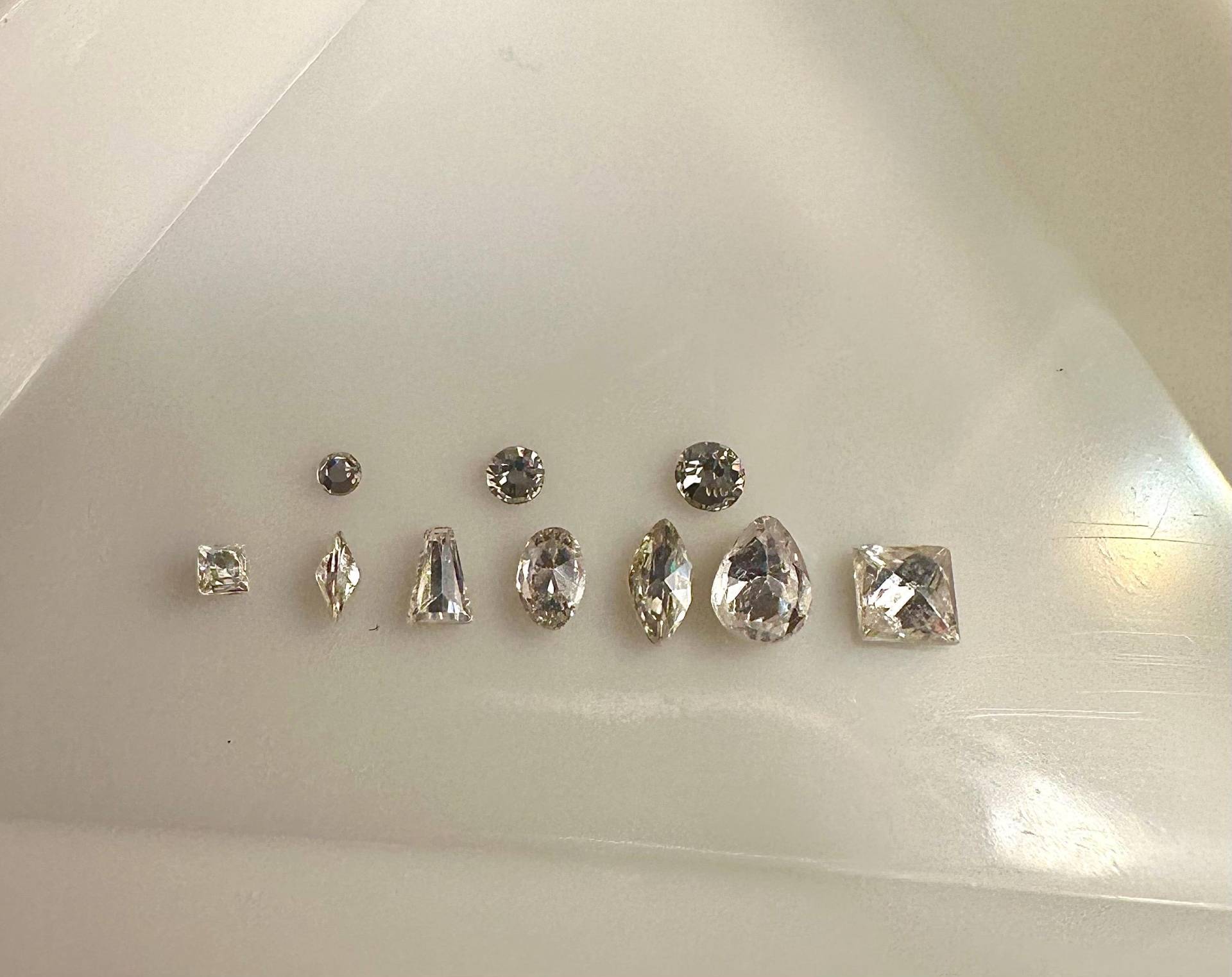 Kleine Kristall Formen/Micro Tooth Gem von Etsy - FairysToothGems