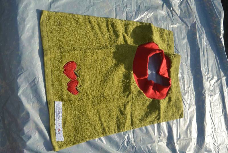Lätzchen, Handtuchtuch, Umfunktioniert, Tollescyclechallenge, Familiensegenco von Etsy - FamilyBlessingsCo