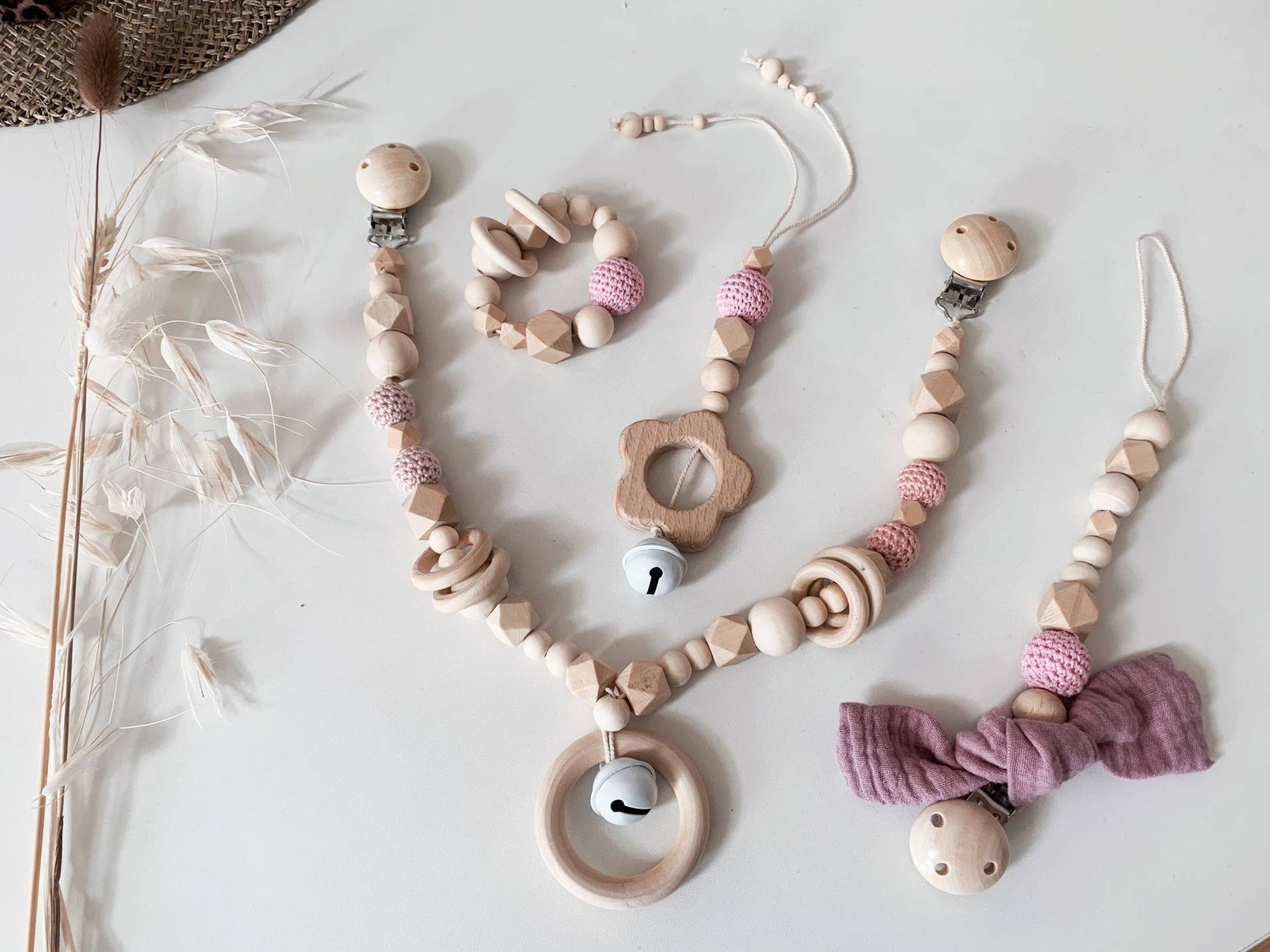 Set Kinderwagenkette, Schnullerkette Mit Name Und Greifling Aus Holz, Maxi Cosi Anhänger, Geschenkset.geschenk Für Baby Set Kinderwagenkette, Schnullerkette Mit Name Und Greifling Aus Holz, Maxi Cosi Anhänger, Geschenkset.geschenk Für Baby von Etsy - FancylittlethingsDE