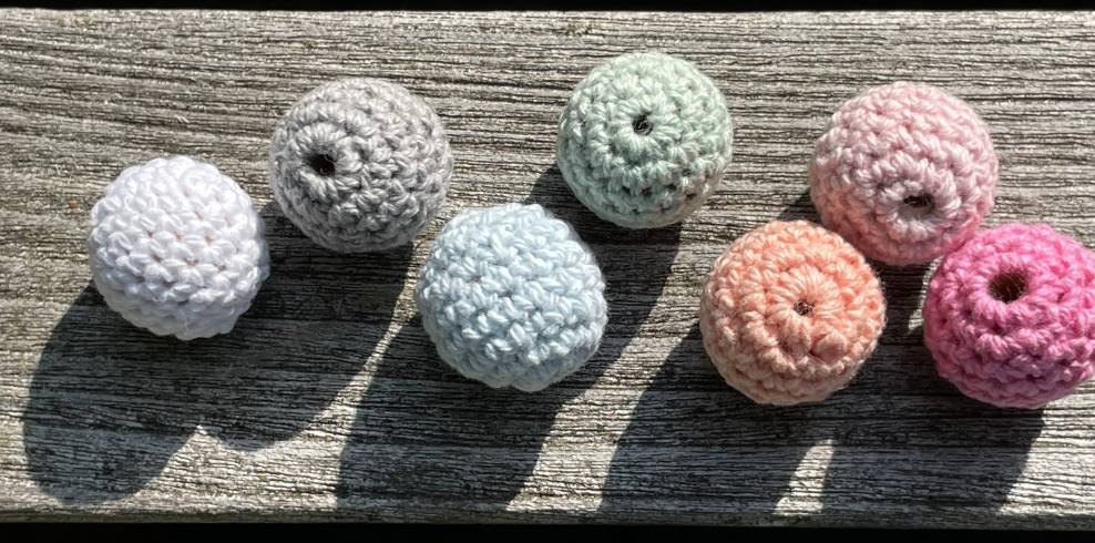 Häkelperlen Für Schnullerketten 20mm Häkelperlen Für Schnullerketten 20mm von Etsy - FarbenspielSchmuckJG
