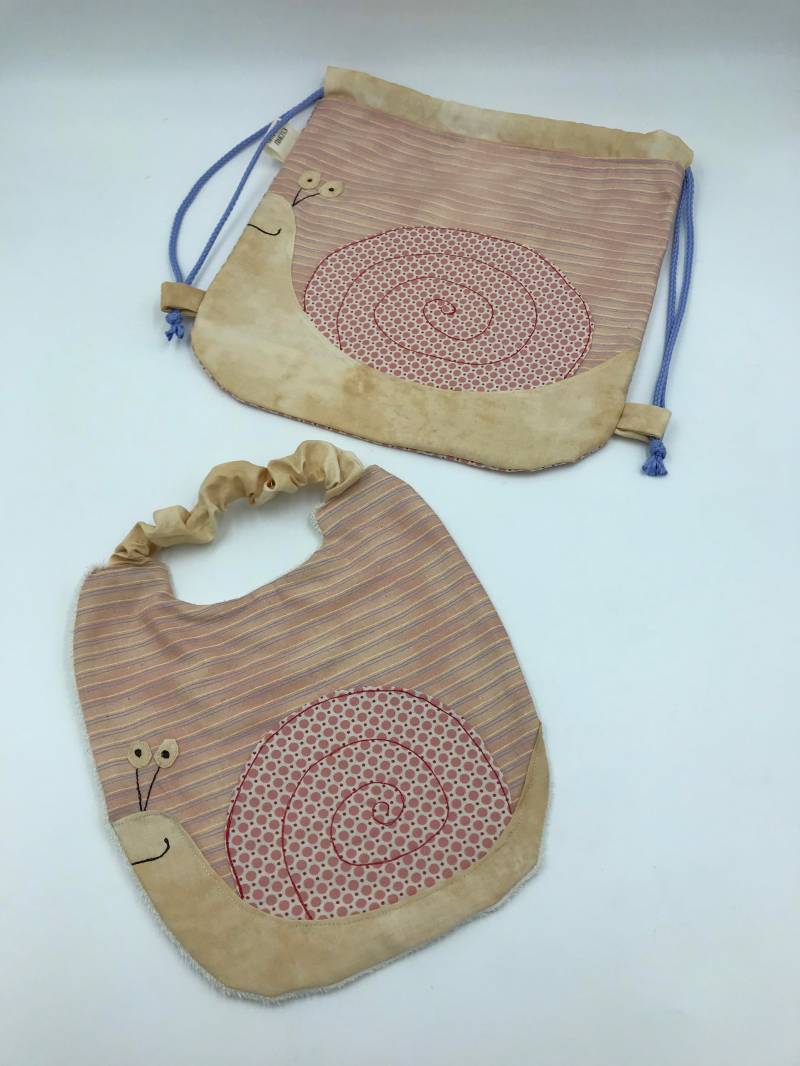 Aufeinander Abgestimmtes Set Aus Rucksack Und Schnecken-Lätzchen von Etsy - Fattoamanofrancesca