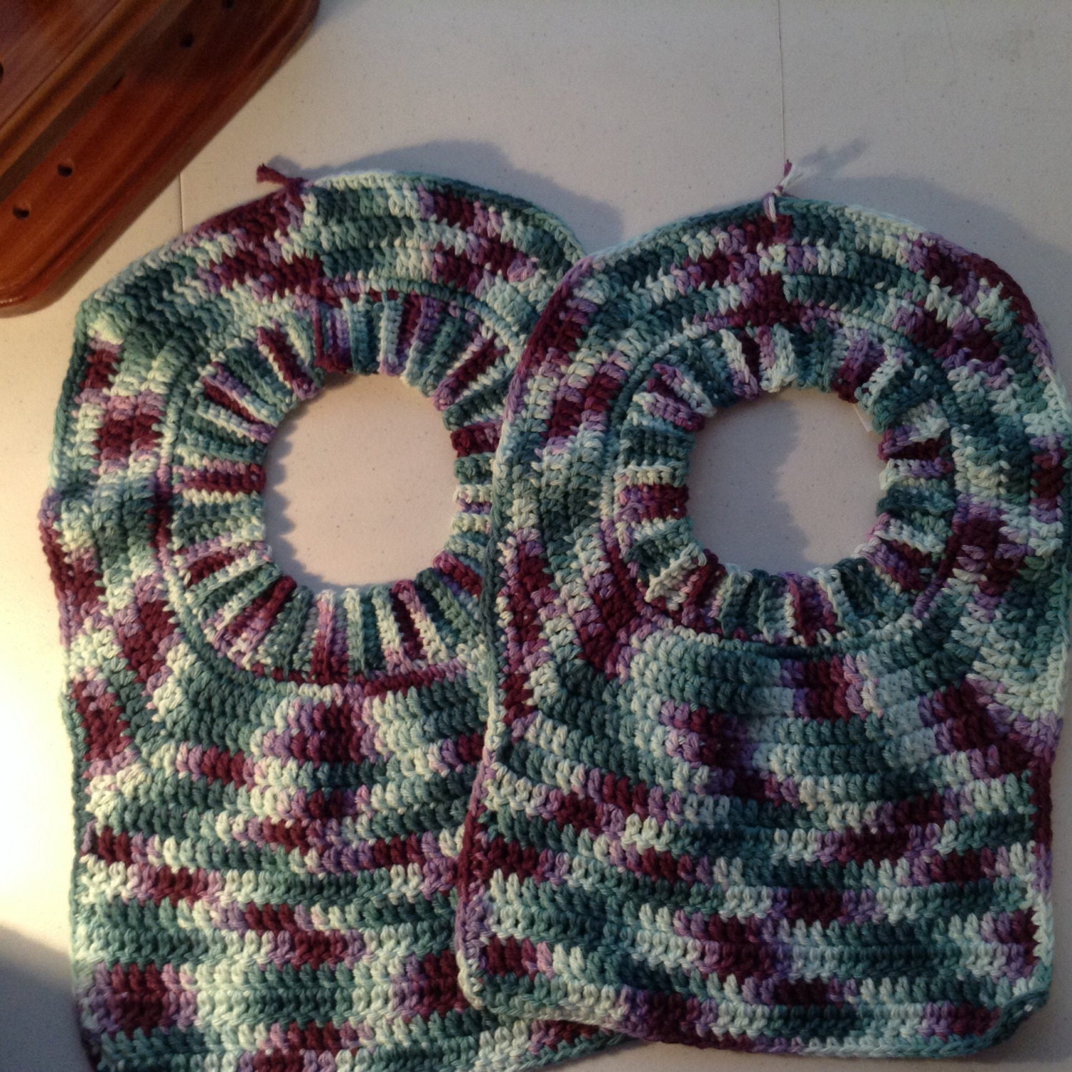 Dickey Bib, Original Design, Pullover, Alle Baumwolle, Kronjuwelen, Grün, Lavendel, Mint, Lila Dickey Bib, Original Design, Pullover, Alle Baumwolle, Kronjuwelen, Grün, Lavendel, Mint, Lila von Etsy - FelicityRoseBlessing