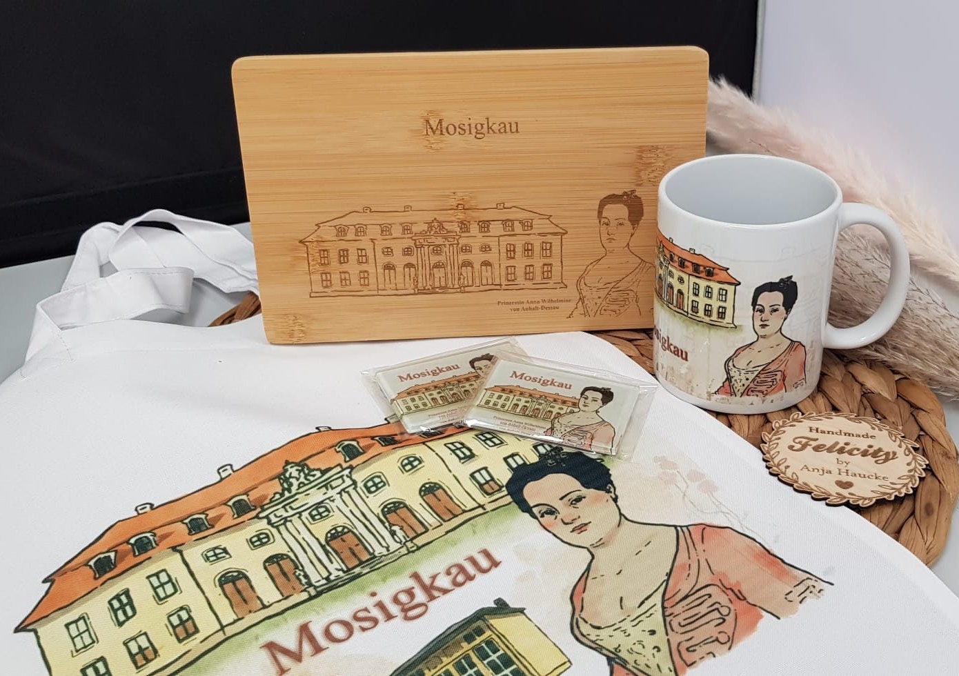 Mosigkau, Brettchen, Tasse, Beutel, Schlüsselanhänger, Magnet, Souvenir, Anhalt, Schloss, Wilhelminefest Mosigkau, Brettchen, Tasse, Beutel, Schlüsselanhänger, Magnet, Souvenir, Anhalt, Schloss, Wilhelminefest von Etsy - FelicityVonAnja