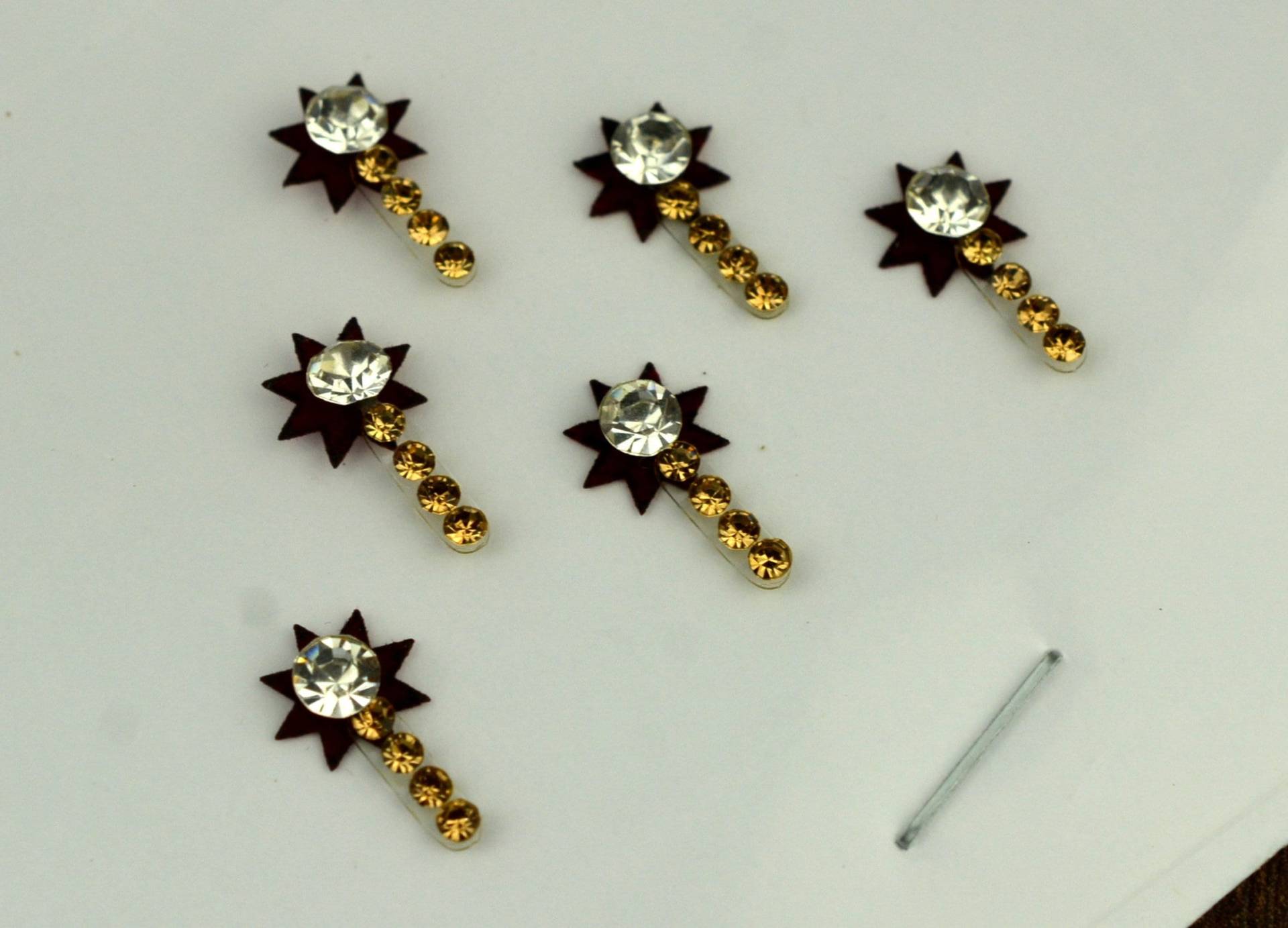 Kastanienbraune Farbe Stern Diamant Bindis, Hochzeit Gesicht Bollywood Selbstklebende Aufkleber, Weihnachtsgeschenk Kastanienbraune Farbe Stern Diamant Bindis, Hochzeit Gesicht Bollywood Selbstklebende Aufkleber, Weihnachtsgeschenk von Etsy - FeminaDeals