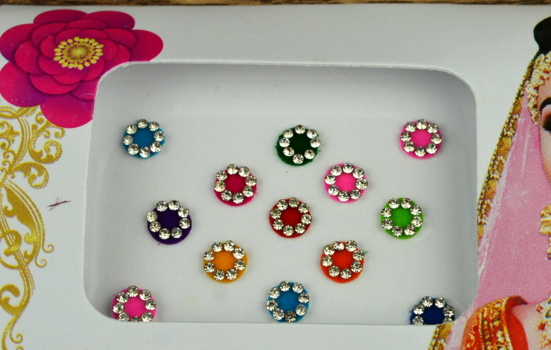 Mehrfarbige Runde Diamant Bindi, Bunte Hochzeit Bindis, Designer Bollywood Tattoos Mehrfarbige Runde Diamant Bindi, Bunte Hochzeit Bindis, Designer Bollywood Tattoos von Etsy - FeminaDeals
