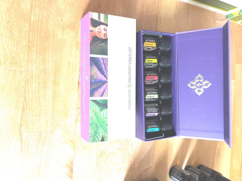 Doterra Essential Aromatics Kit | Emotionale Öle 6 X 5Ml Original Ungeöffnet Doterra Essential Aromatics Kit | Emotionale Öle 6 X 5Ml Original Ungeöffnet von Etsy - FeuerUndGenuss