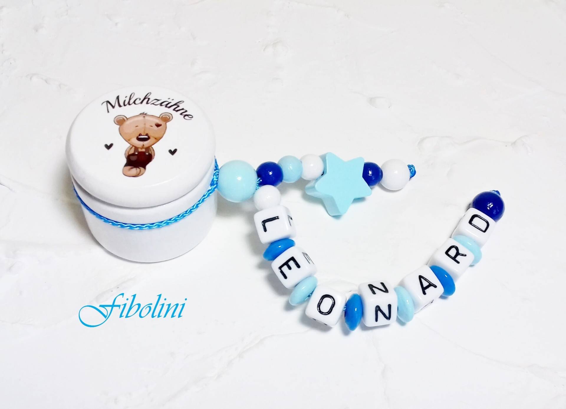 Milchzahndose "Bärliboy". Stern Bär Teddy Zahn Dose Holz Schultüte Geburtstag Blau Weiß Personalisiert Mit Namen Für Jungen Milchzahndose "Bärliboy". Stern Bär Teddy Zahn Dose Holz Schultüte Geburtstag Blau Weiß Personalisiert Mit Namen Für Jungen von Etsy - Fibolini