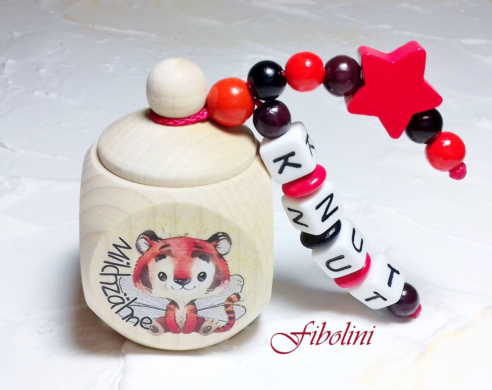 Milchzahndose "Tiger". Beige, Orange, Rot, Schwarz, Braun, Personalisiert, Zuckertüte, Kindergeburtstag, Holzdose, Diy, Afrika, Schulstart Milchzahndose "Tiger". Beige, Orange, Rot, Schwarz, Braun, Personalisiert, Zuckertüte, Kindergeburtstag, Holzdose, Diy, Afrika, Schulstart von Etsy - Fibolini