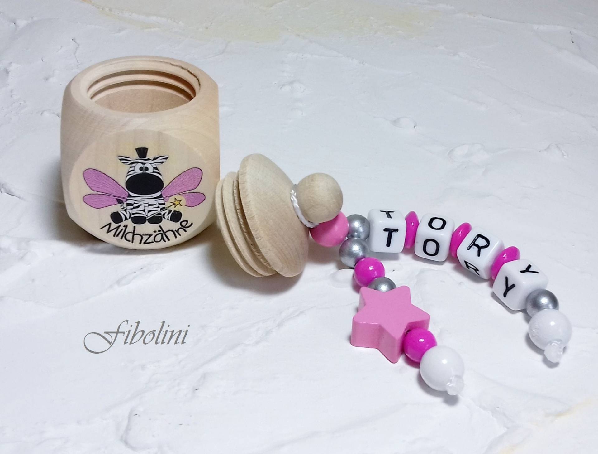 Milchzahndose "Zebragirl". Rosa, Silber, Weiß, Pink, Kindergarten, Kindergeburtstag, Geschenk, Schulstart, Meilenstein, Zahnbox, Zahnfee Milchzahndose "Zebragirl". Rosa, Silber, Weiß, Pink, Kindergarten, Kindergeburtstag, Geschenk, Schulstart, Meilenstein, Zahnbox, Zahnfee von Etsy - Fibolini