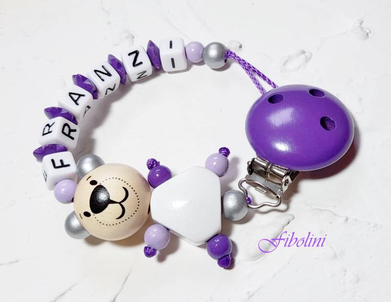 Schnullerkette 3-D "Babybär". Lila, Silber, Weiß, Flieder, Nuggikette, Schnuller, Meilensteinkarte, Schnullerhalter, Silikonadapter, Eltern Schnullerkette 3-D "Babybär". Lila, Silber, Weiß, Flieder, Nuggikette, Schnuller, Meilensteinkarte, Schnullerhalter, Silikonadapter, Eltern von Etsy - Fibolini