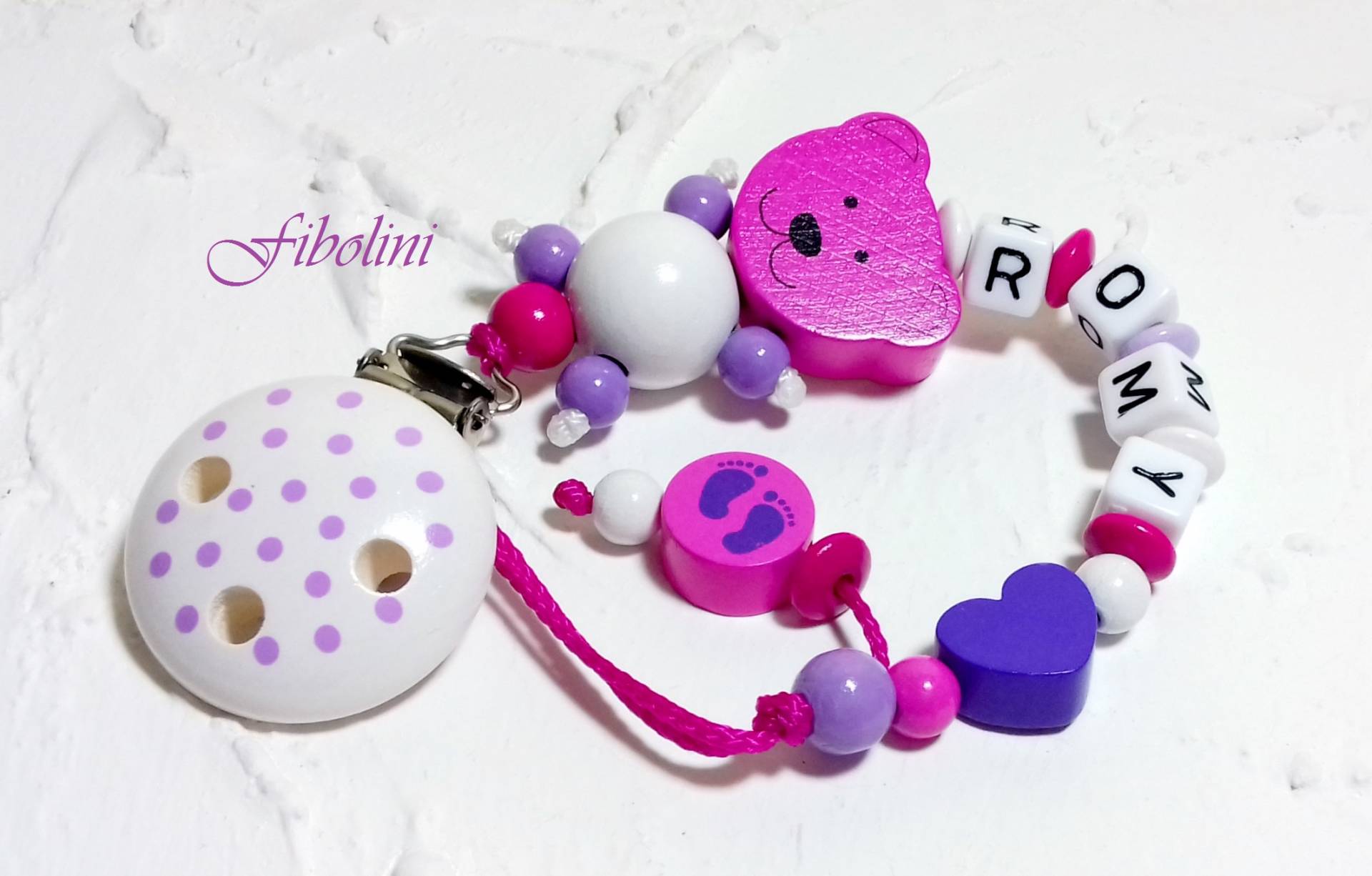 Schnullerkette 3-D "Babyfüsschen". Weiß, Lila, Pink, Rosa, Handgemacht, Patenonkel, Taufpatin, Verkündung, Silikonringadapter, Nuggikette Schnullerkette 3-D "Babyfüsschen". Weiß, Lila, Pink, Rosa, Handgemacht, Patenonkel, Taufpatin, Verkündung, Silikonringadapter, Nuggikette von Etsy - Fibolini
