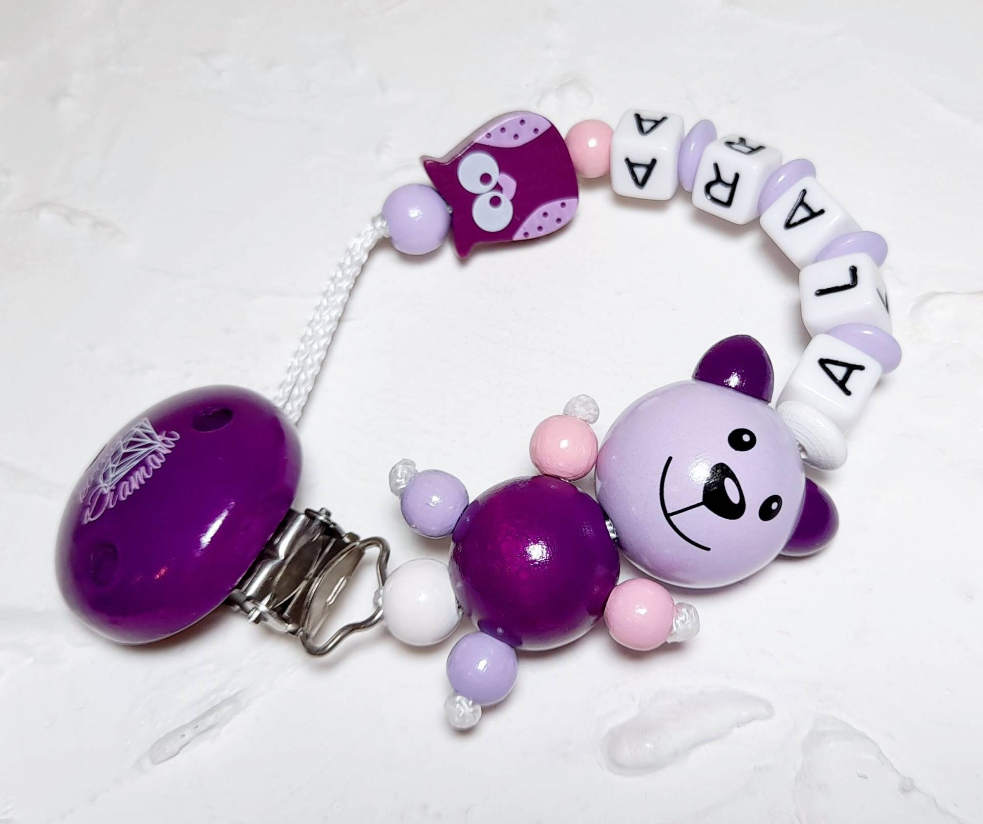 Schnullerkette 3-D "Kleiner Diamant". Purpur, Weiß, Flieder, Rosa, Lila, Bär, Nuckelkette, Schnullerhalter, Personalisiert, Mit Name, Baby Schnullerkette 3-D "Kleiner Diamant". Purpur, Weiß, Flieder, Rosa, Lila, Bär, Nuckelkette, Schnullerhalter, Personalisiert, Mit Name, Baby von Etsy - Fibolini