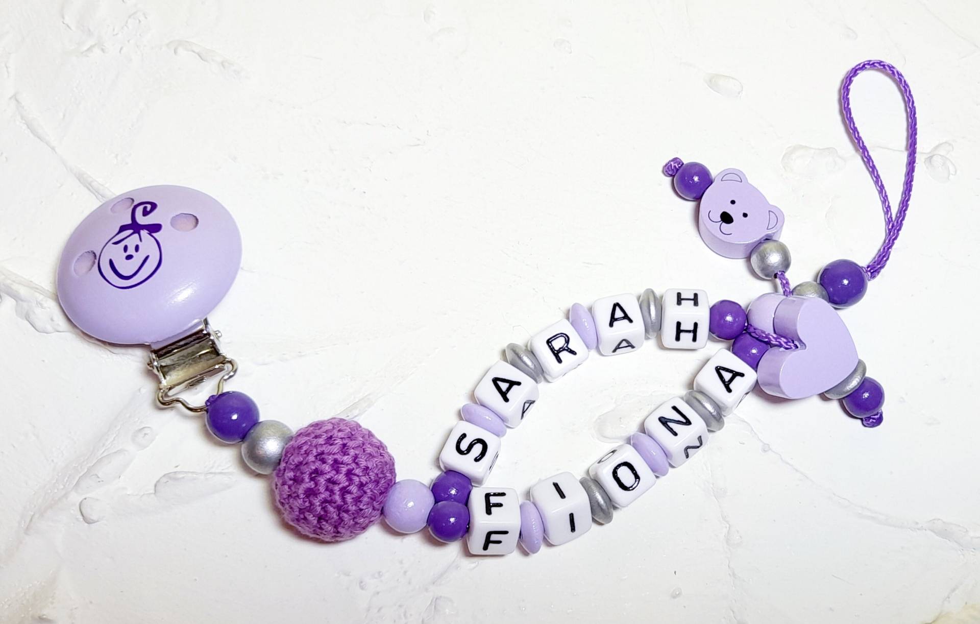 Schnullerkette "Babygirl" Mit Wunschdoppelnamen. Lila, Silber, Schwangerschaft, Babygeschenk, Taufpatin, Mädchen, Name, Geburt, Meilenstein Schnullerkette "Babygirl" Mit Wunschdoppelnamen. Lila, Silber, Schwangerschaft, Babygeschenk, Taufpatin, Mädchen, Name, Geburt, Meilenstein von Etsy - Fibolini
