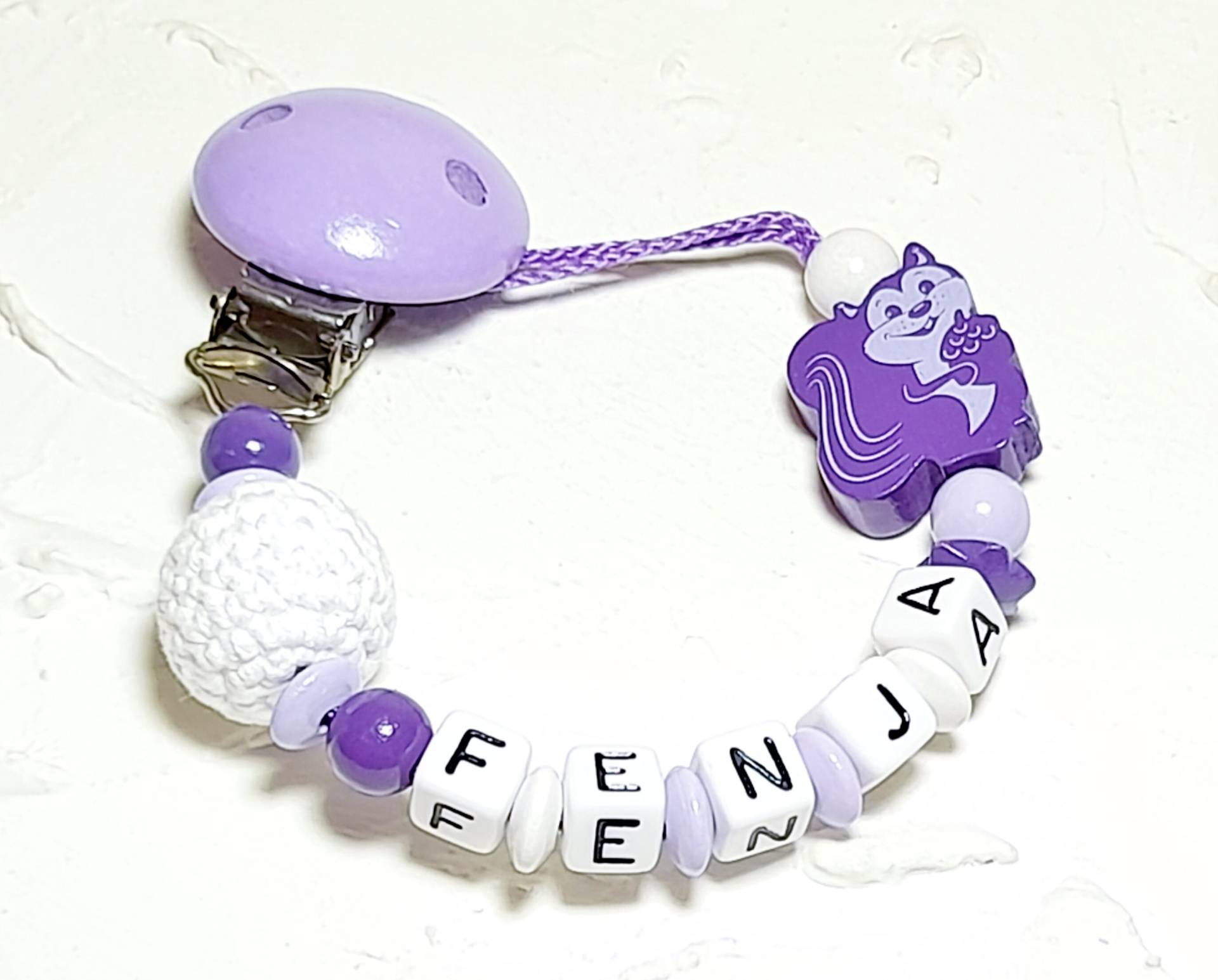 Schnullerkette "Eichhörnchen". Flieder, Weiß, Lila, Wald, Babyparty, Mit Name, Personalisiert, Nuckelkette, Schnuller, Schnullerhalter, Diy Schnullerkette "Eichhörnchen". Flieder, Weiß, Lila, Wald, Babyparty, Mit Name, Personalisiert, Nuckelkette, Schnuller, Schnullerhalter, Diy von Etsy - Fibolini