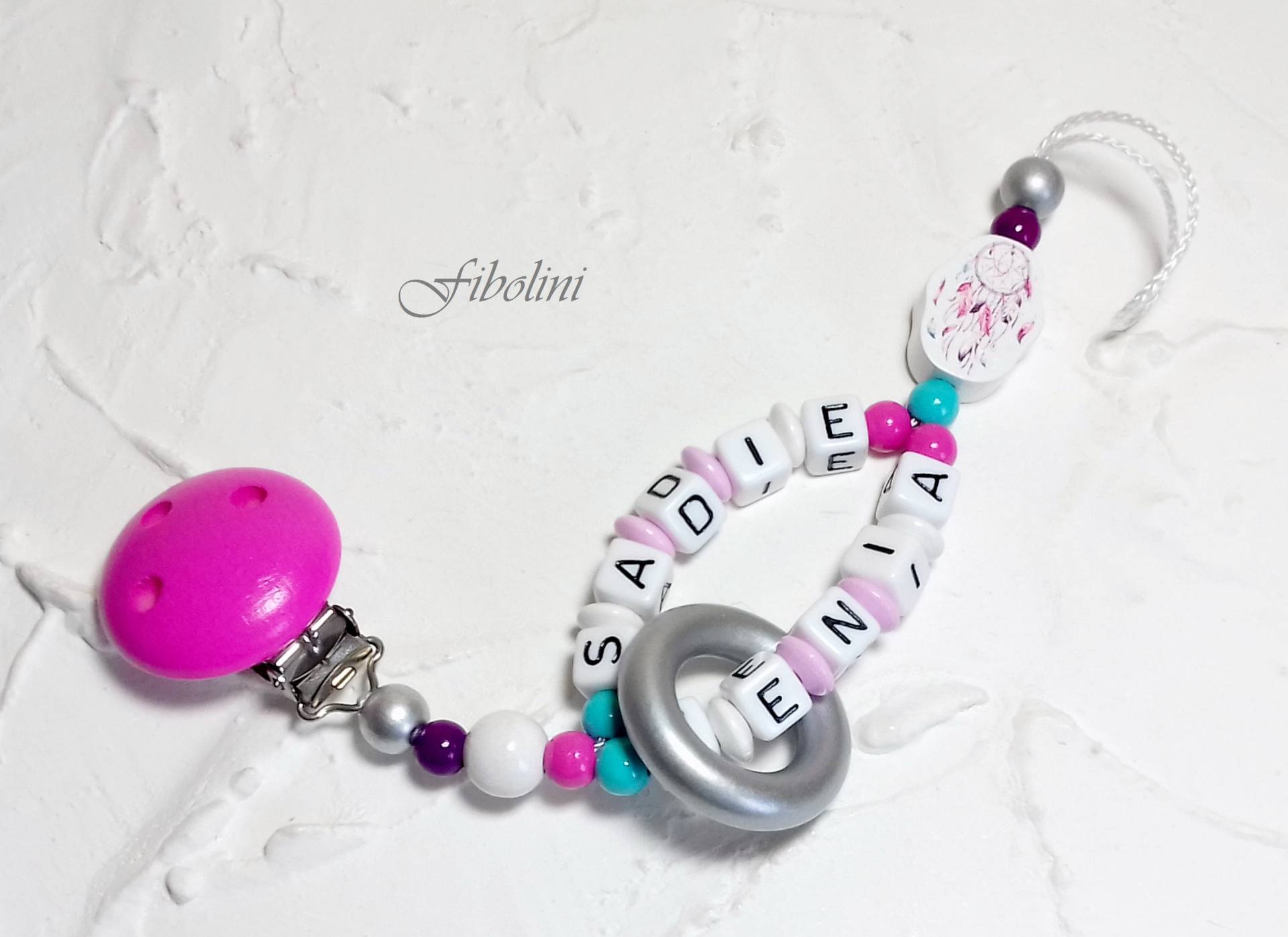 Schnullerkette "Traumfänger" Mit Wunschdoppelnamen. Rosa Silber Weiß Türkis Purpur Schnullerhalter Meilenstein Nuggikette Nuckelkette Diy Schnullerkette "Traumfänger" Mit Wunschdoppelnamen. Rosa Silber Weiß Türkis Purpur Schnullerhalter Meilenstein Nuggikette Nuckelkette Diy von Etsy - Fibolini