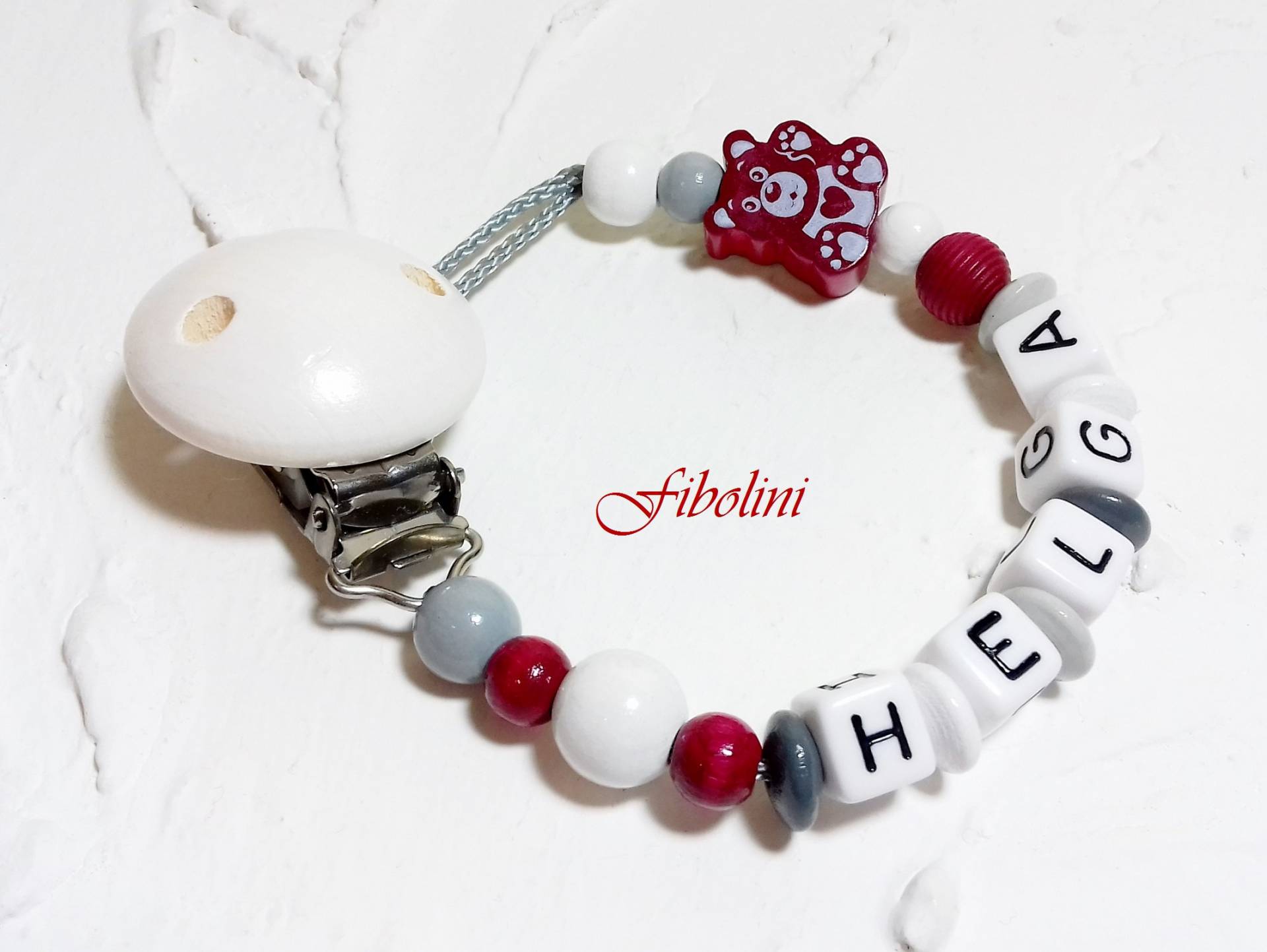 Schnullerkette "Winkebär". Geschenk Zur Geburt, Taufe, Schwangerschaft Verkünden, Rot, Grau, Weiß, Nuggikette, Schnullerhalter, Schnuller Schnullerkette "Winkebär". Geschenk Zur Geburt, Taufe, Schwangerschaft Verkünden, Rot, Grau, Weiß, Nuggikette, Schnullerhalter, Schnuller von Etsy - Fibolini