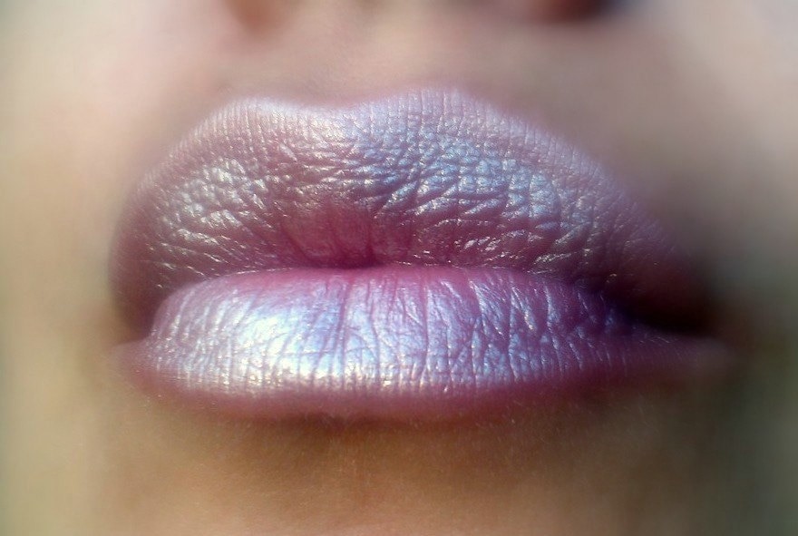 Lusterpop - Cremiger Lippenstift in Hellbeige/Silberweiß Grauschimmer Natürlich Glutenfrei Frisch Handgemacht Lusterpop - Cremiger Lippenstift in Hellbeige/Silberweiß Grauschimmer Natürlich Glutenfrei Frisch Handgemacht von Etsy - FierceMagenta
