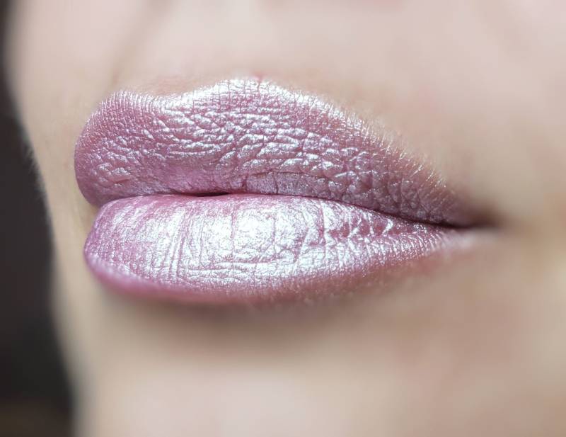 Pink Mirage - Hell/Blass Frostig Matt Schimmernder Cremiger Lippenstift Natürlich Glutenfrei Frisch Handgemacht von Etsy - FierceMagenta