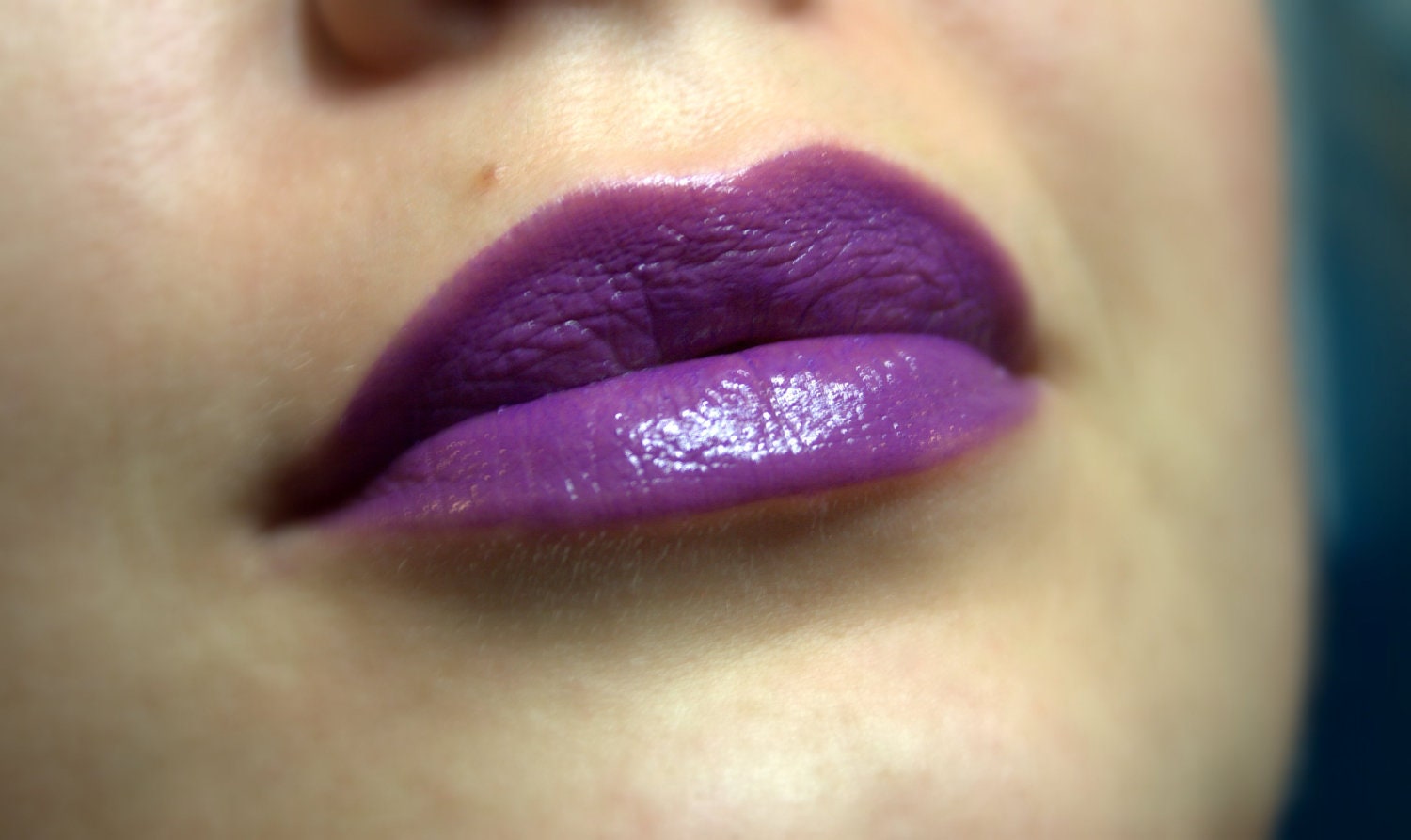 Purple Iris - Cremiger Lippenstift in Lila Ohne Schimmer Natürlich Glutenfrei Handgemacht Ohne Tierleid Purple Iris - Cremiger Lippenstift in Lila Ohne Schimmer Natürlich Glutenfrei Handgemacht Ohne Tierleid von Etsy - FierceMagenta