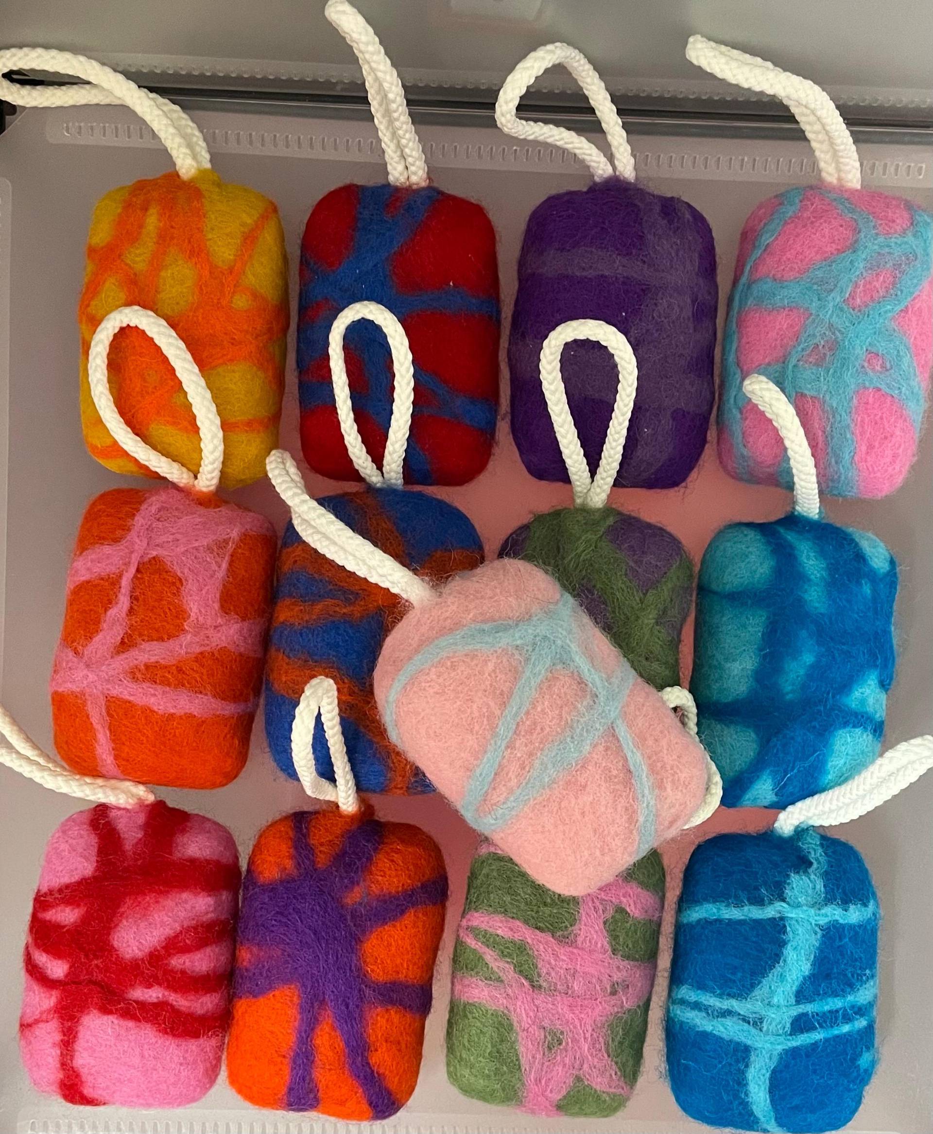 Umfilzte Schafmilchseife 150G | Classic Zum Aufhängen Umfilzte Schafmilchseife 150G | Classic Zum Aufhängen von Etsy - FilzmausGermany