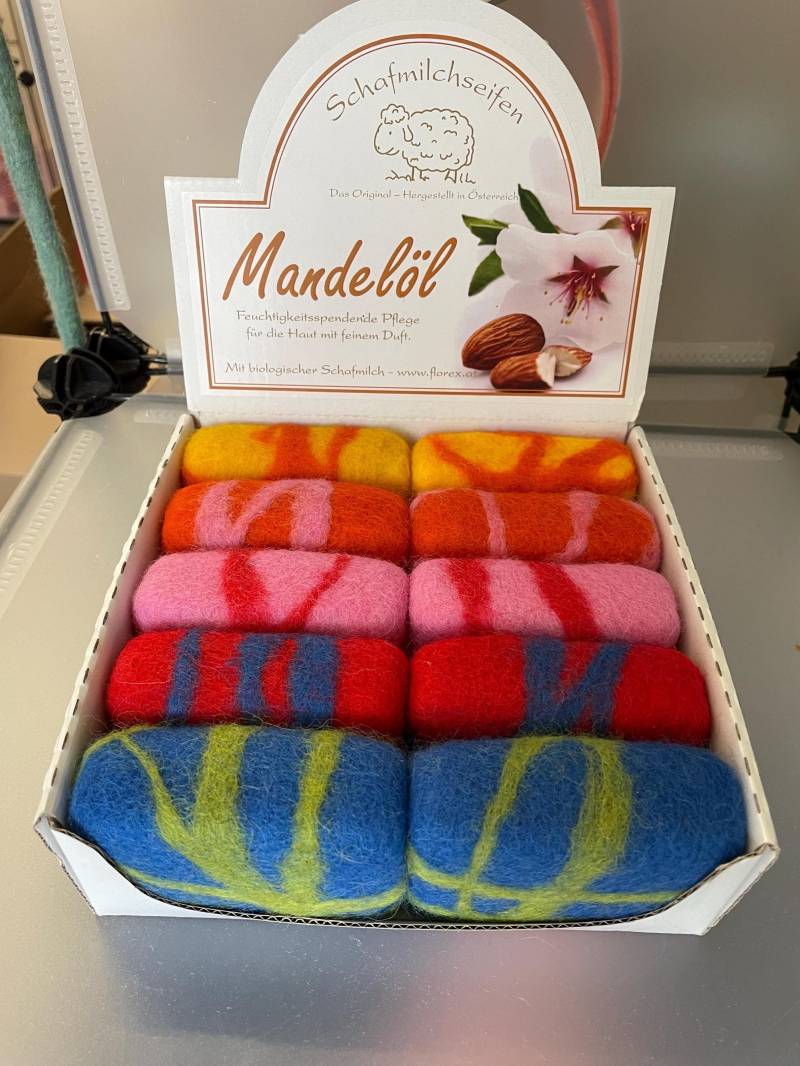Umfilzte Schafmilchseife 100G | Mandelöl von Etsy - FilzmausbyCKlampfer