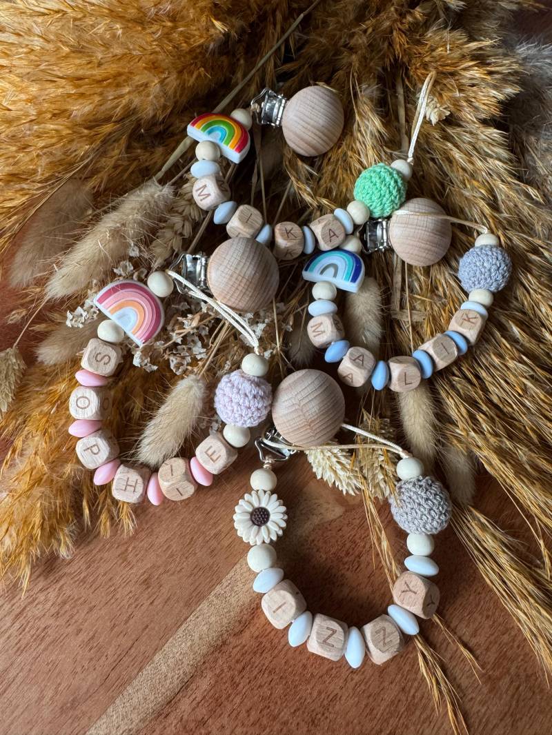 Schnullerkette Geschenk Babyparty Geburt Personalisiert Taufe Muttertag von Etsy - FingerspitzenAlisha