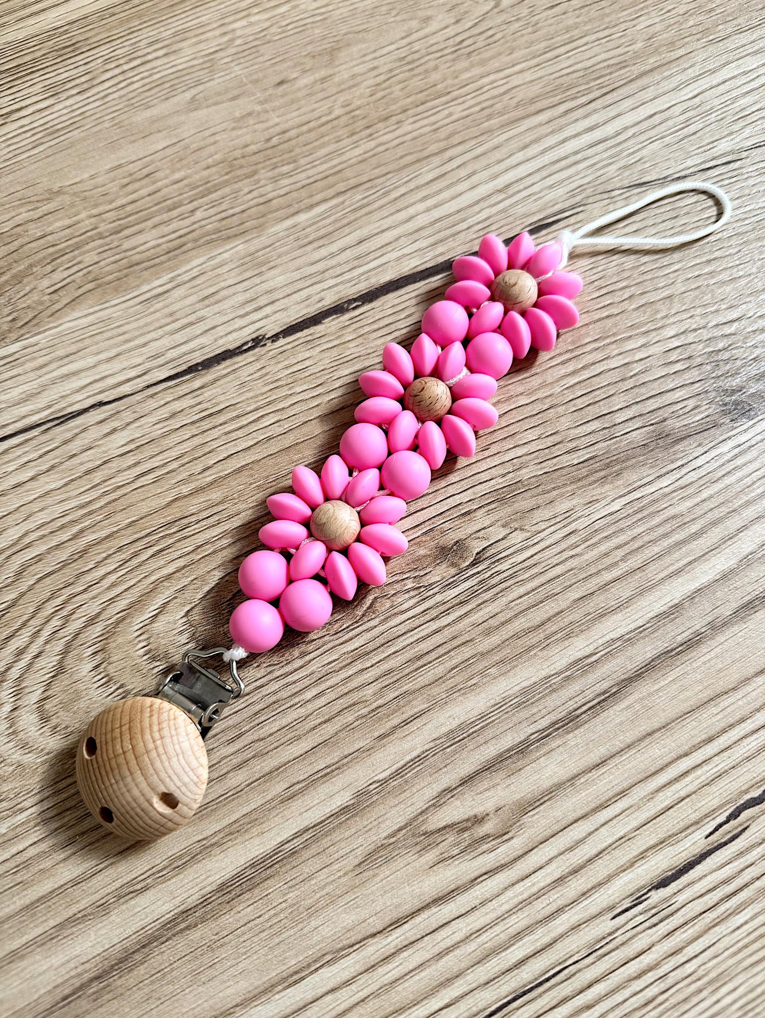Fiorellino - Little Pink Die Blumen-Schnullerkette Handgemachtes Designstück Für Dein Baby von Etsy - Fiorellinoarticles
