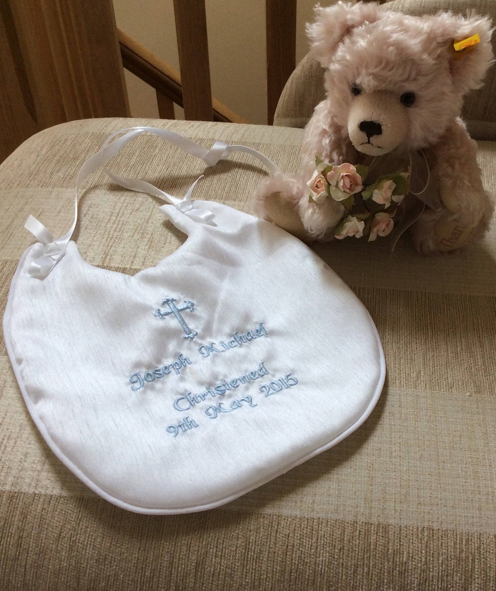 Personalisierte Tauf Lätzchen, Lätzchen Bestickt, Mit Namen, Baby Taufgeschenk, Hochzeit Handmade in Uk von Etsy - FirstBlessings